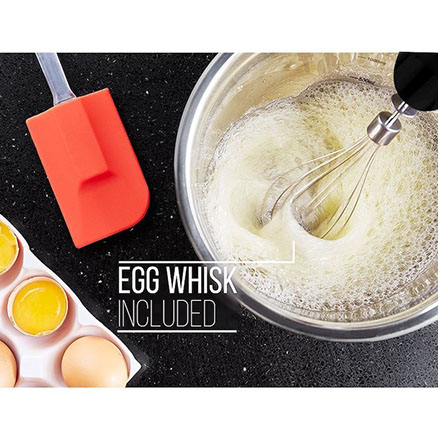 Pfannkuchenteig mit dem Rührbesen